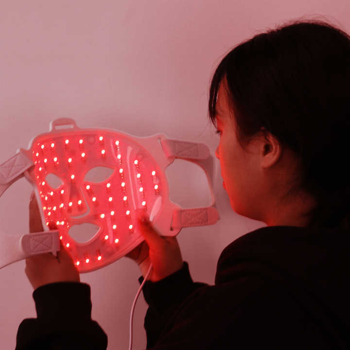 Red Light Therapy Face Mask