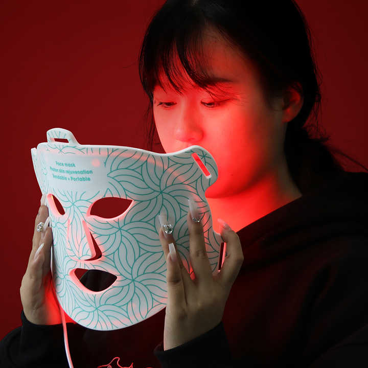 Red Light Therapy Face Mask